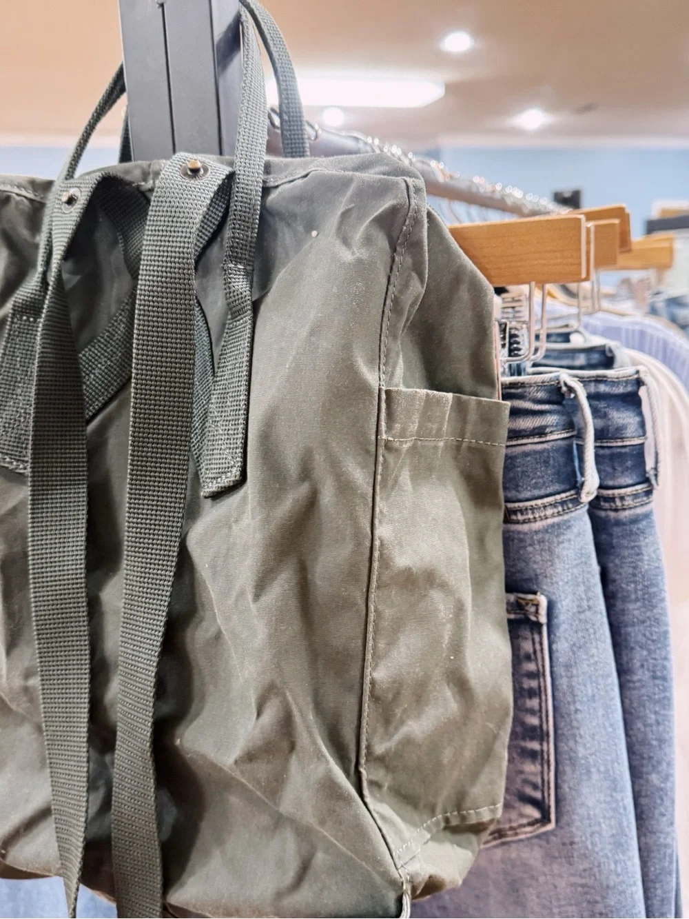 Fjallraven Kånken Backpack in Dark Olive Green